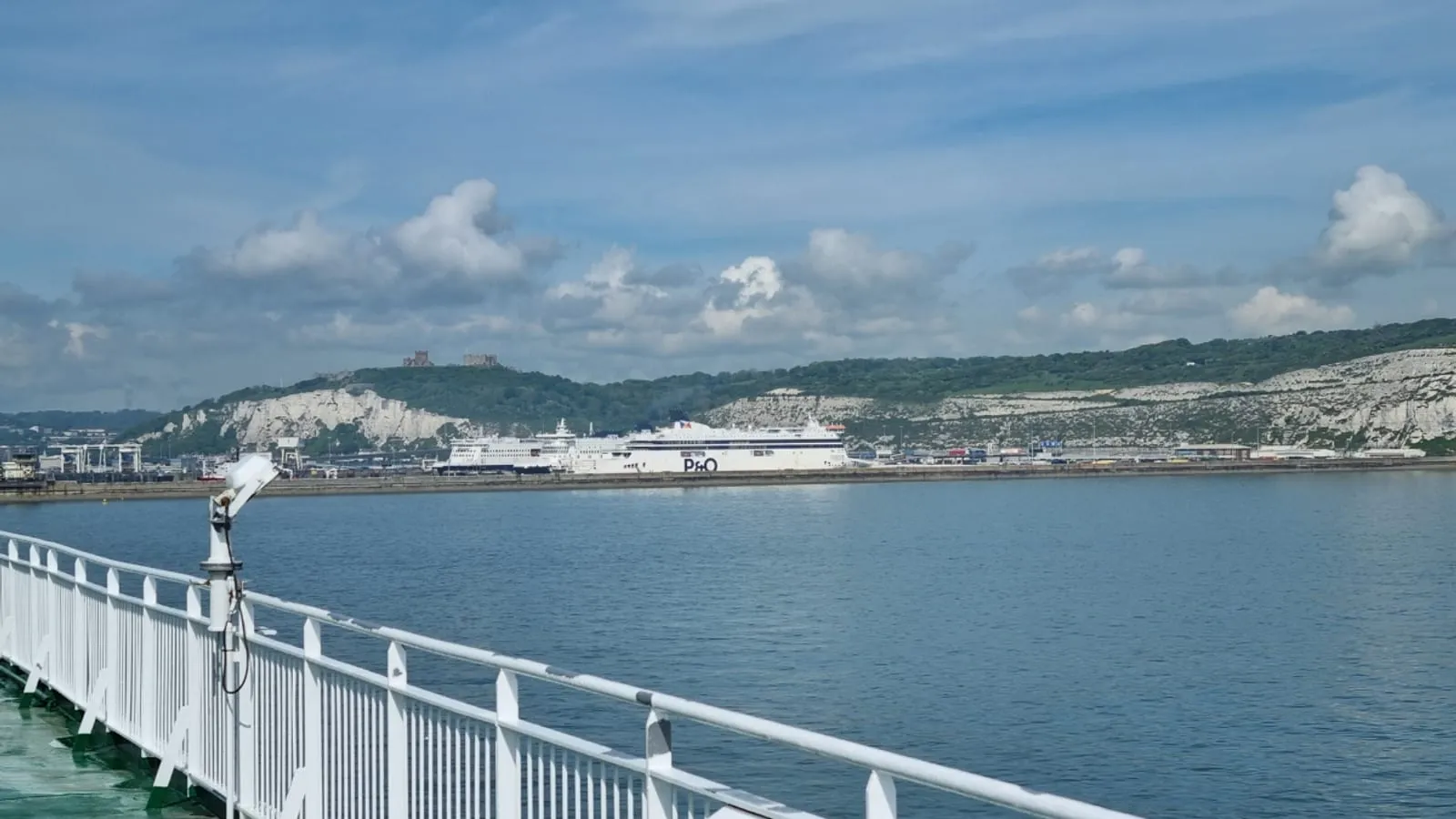 Arrivée d’un ferry dans le port de Douvres